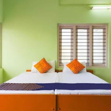 Zaina Tourist Home Kollam Extérieur photo
