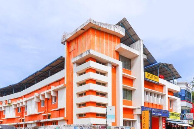Zaina Tourist Home Kollam Extérieur photo