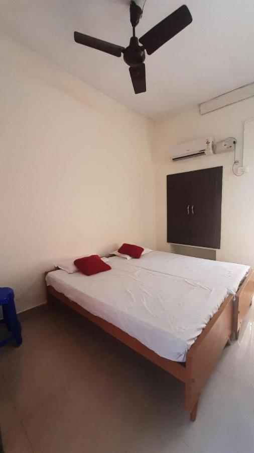 Zaina Tourist Home Kollam Extérieur photo