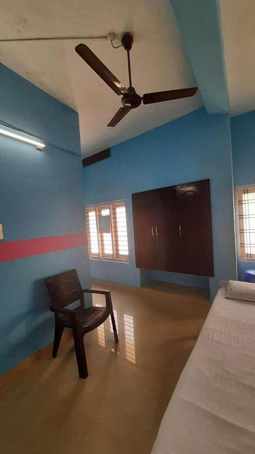 Zaina Tourist Home Kollam Extérieur photo