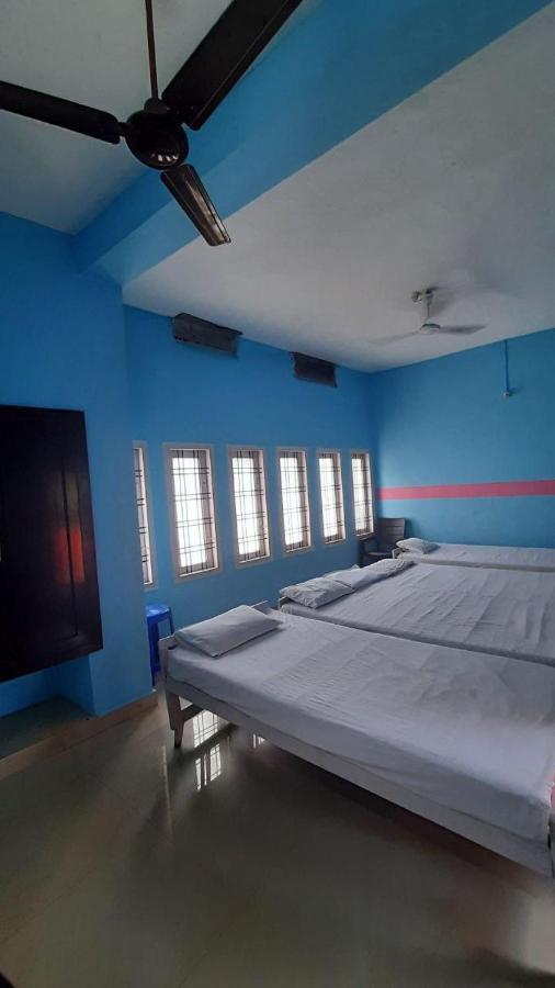 Zaina Tourist Home Kollam Extérieur photo