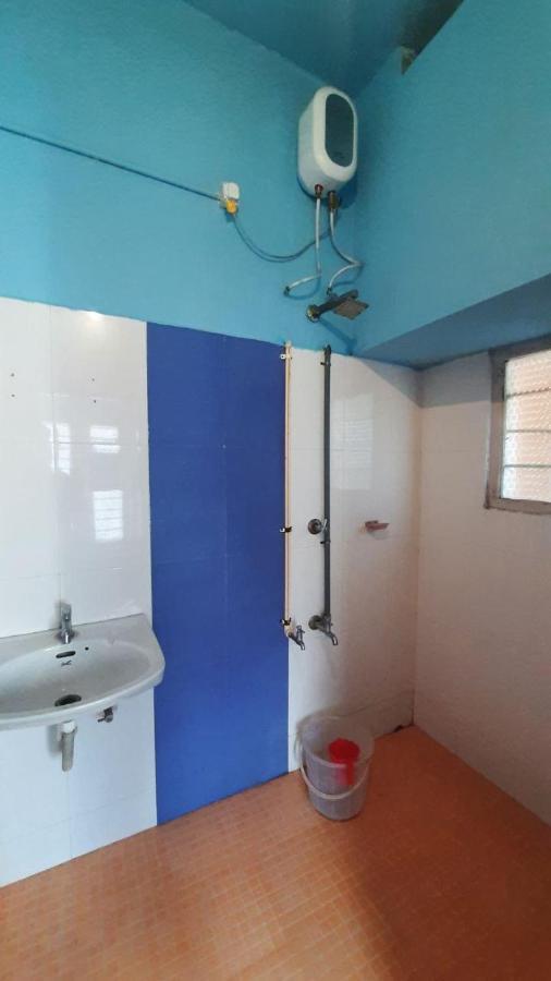 Zaina Tourist Home Kollam Extérieur photo